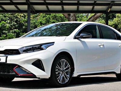 thuê xe kia cerato tự lái