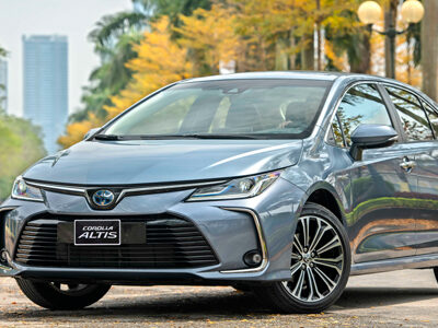 thuê toyota altis tự lái